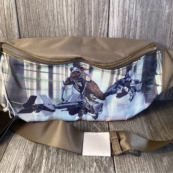 Star Wars Return of the Jedi Ewok Fannypack 2023 Funko Disney - Picture 2 of 16